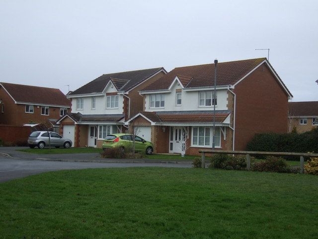 Houses with driveways on Burdon Garth, Ingleby Barwick
